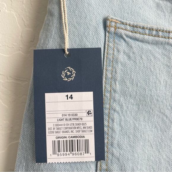 Universal Thread Vintage Midi Shorts Light Blue Cut Off Denim NWT 14 - Picture 9 of 11